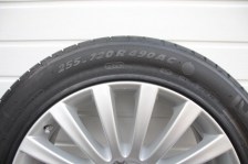 BMW (F03) PAX Tire
